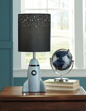 Load image into Gallery viewer, Cale Table Lamp
